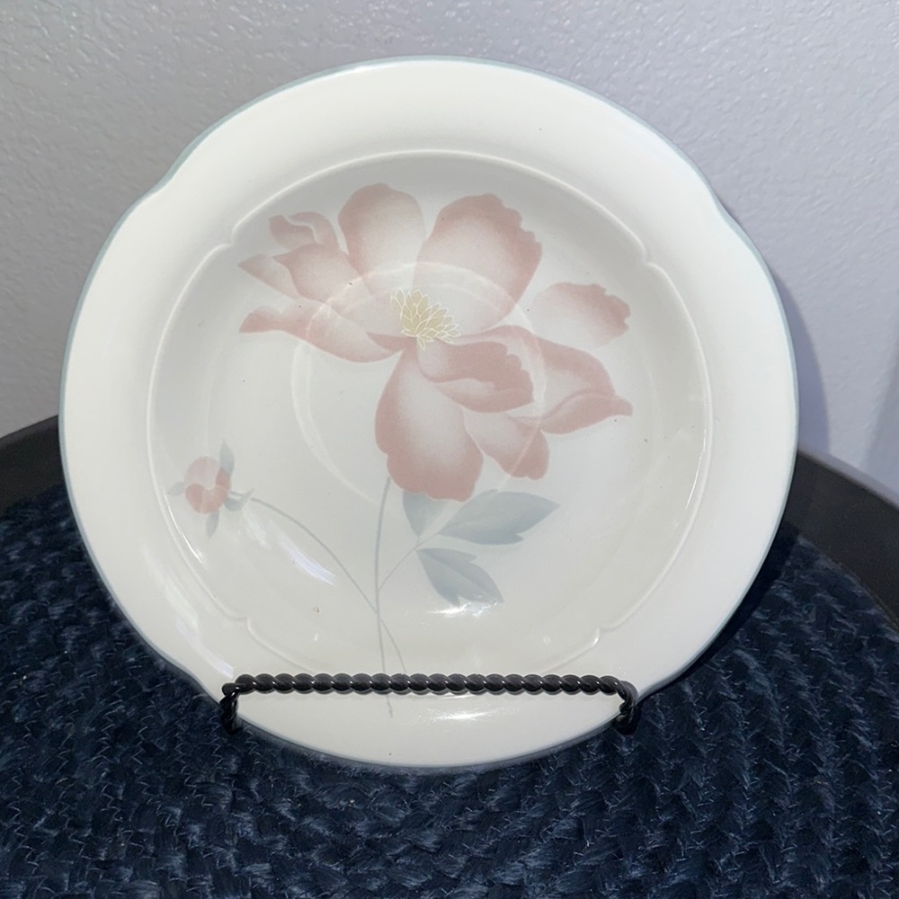 MIKASA Lyric Pattern-  Floral Porcelain Bowl